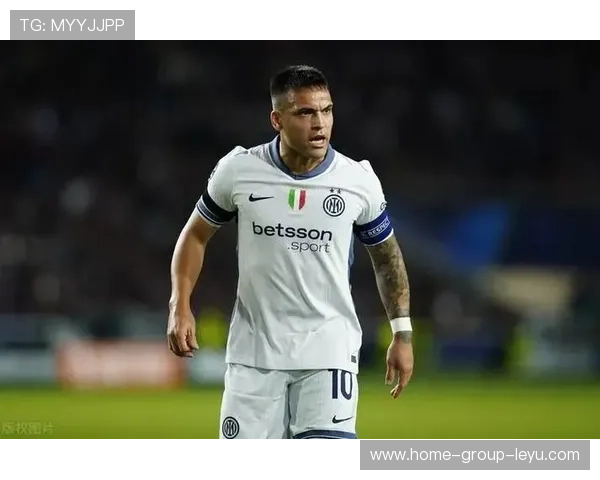 劳塔罗小范围转身抽射让国米前场火力极度集中 劳塔罗小范围转身抽射让国米前场火力极度集中